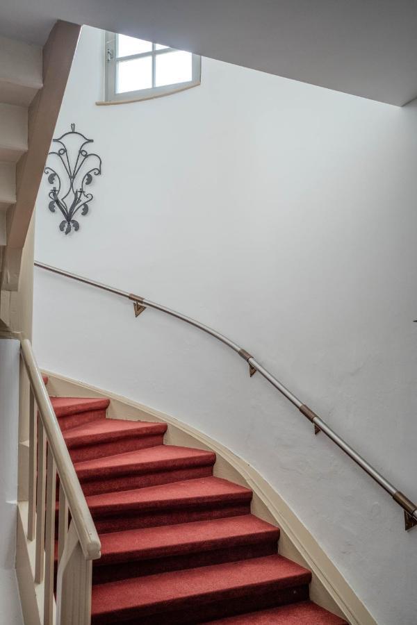 Eventlocation & Hotel Schloss Neuburg Obrigheim ภายนอก รูปภาพ