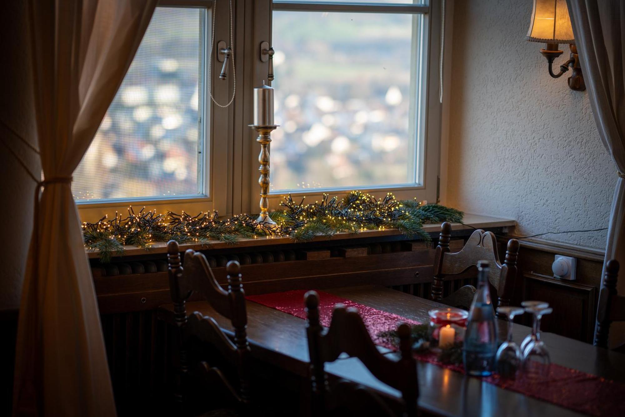 Eventlocation & Hotel Schloss Neuburg Obrigheim ภายนอก รูปภาพ